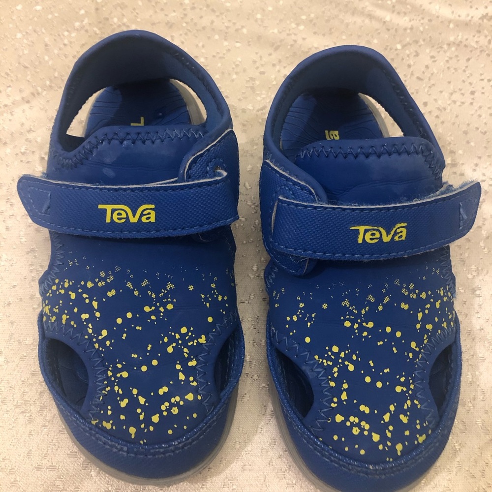 Toddler Teva Sandal Size 7-7.5